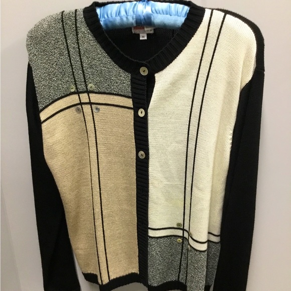 Long sleeve button down sweater - Picture 1 of 10